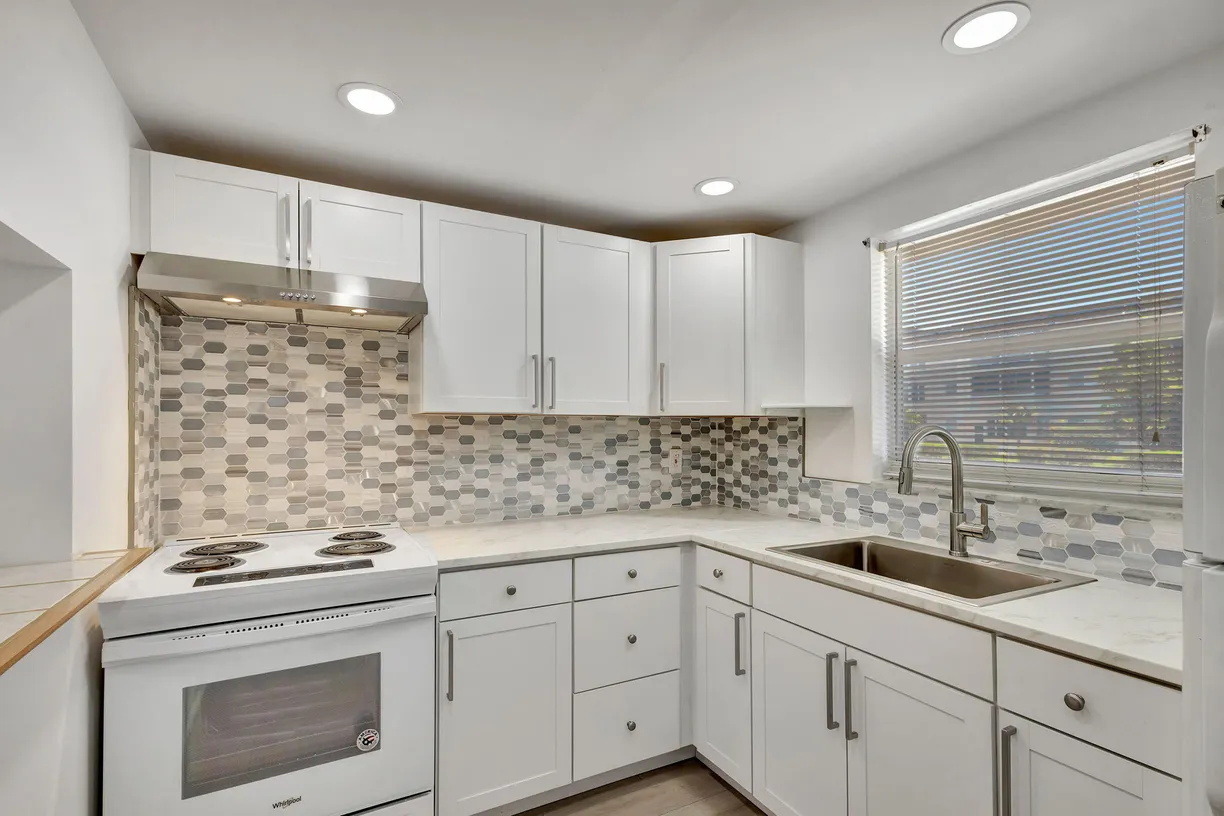 South Florida Real Estate | View 711 Lori Drive, 110 | 1 Bed, 1 Bath