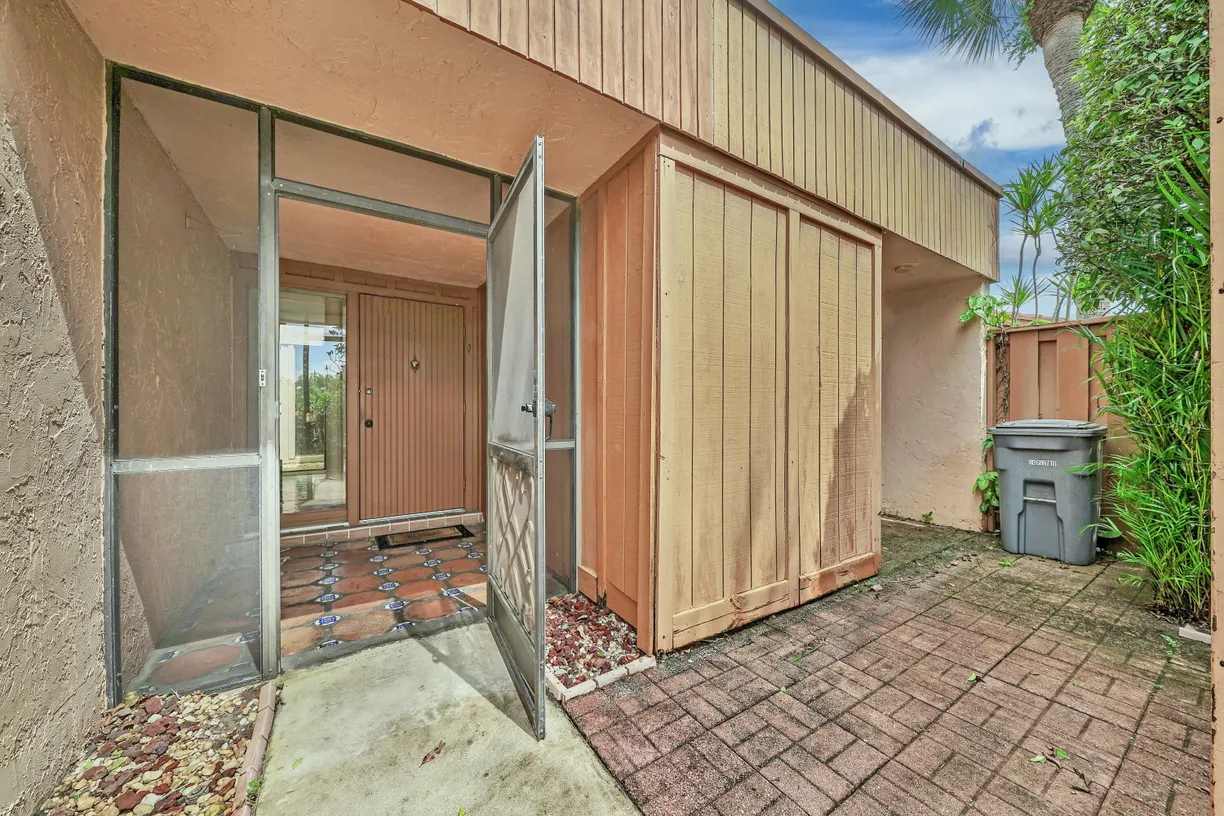 South Florida Real Estate | View 5383 Stonybrook Drive | Listing
