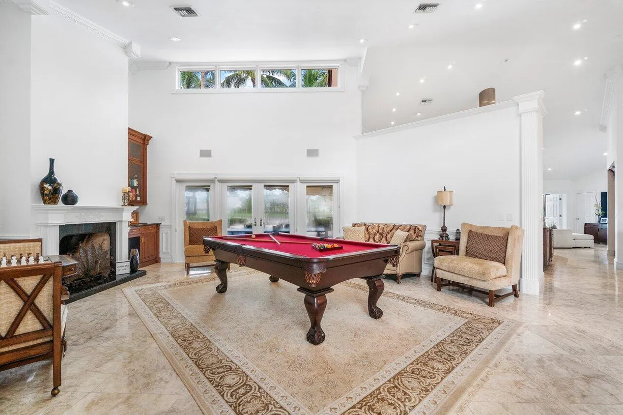 South Florida Real Estate | View 4875 Oxford Way | Listing