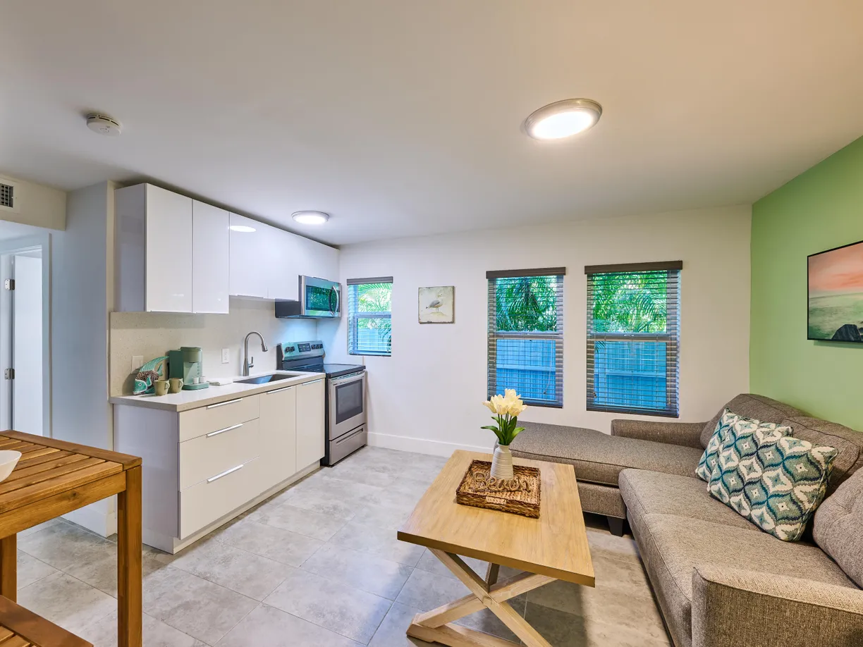 South Florida Real Estate | View 2020 Washington Street, 1 | Listing