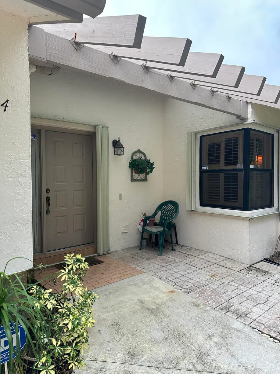 South Florida Real Estate | View 4724 Boxwood Circle | Listing