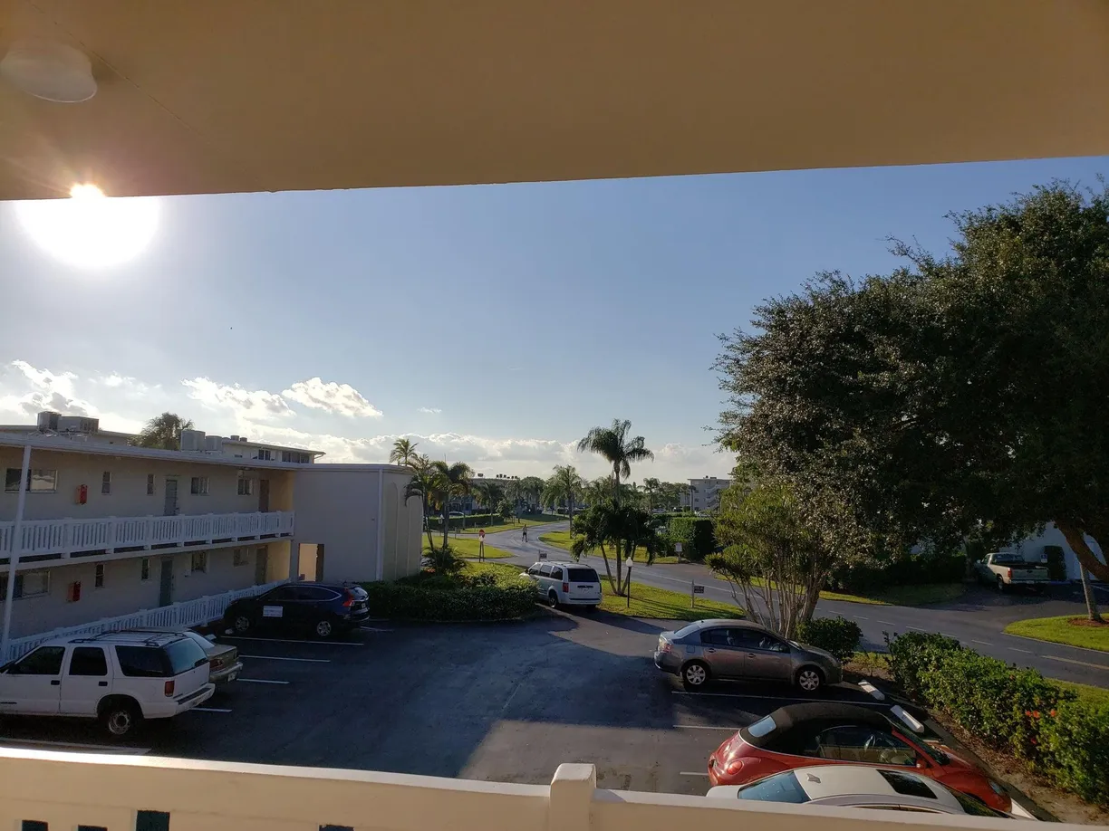 South Florida Real Estate | View 2534 Garden Drive, 202 | 1 Bed, 1 Bath