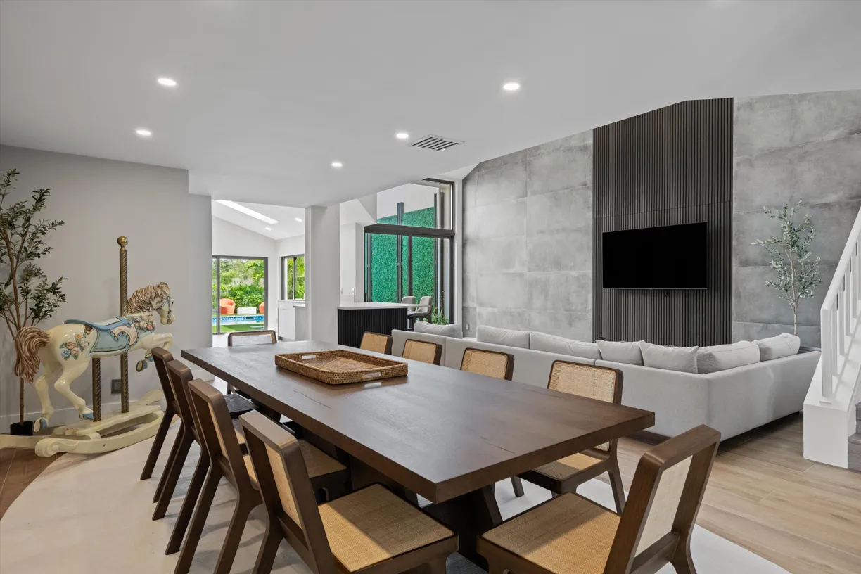 South Florida Real Estate | View 2435 Windsor Way Court | Listing