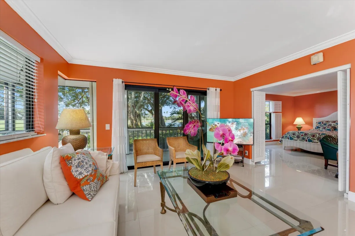 South Florida Real Estate | View 418 Brackenwood Lane | 2 Beds, 2 Baths