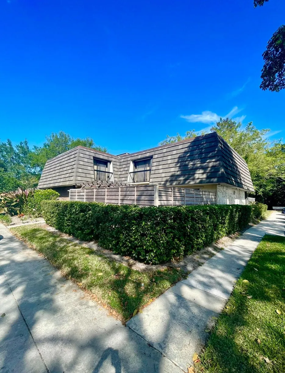 South Florida Real Estate | View 903 9th Terrace | 3 Beds, 2 Baths