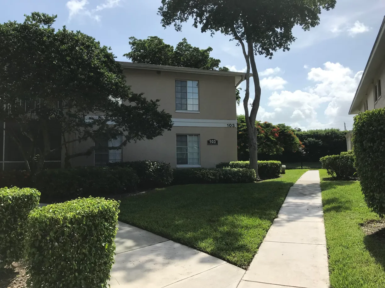 South Florida Real Estate | View 13811 Oneida Drive, H2 | 2 Beds, 2 Baths