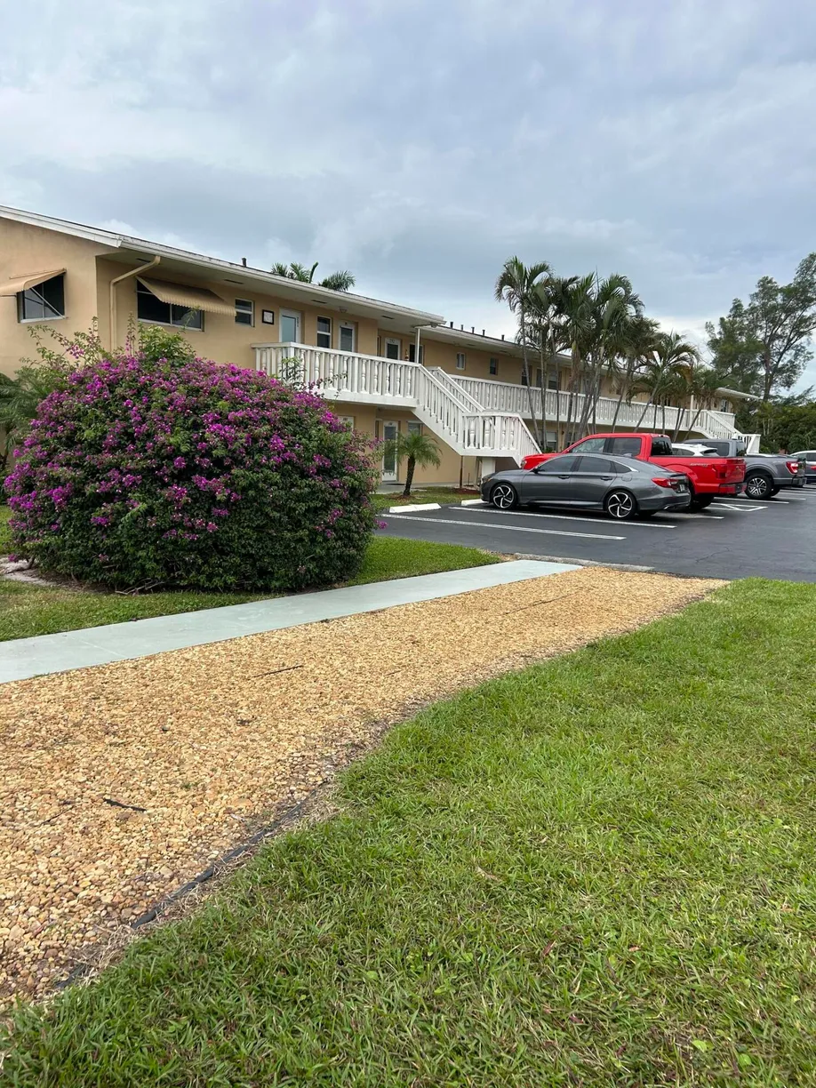 South Florida Real Estate | View 2164 NE 1st Way, 203 | 1 Bed, 1 Bath