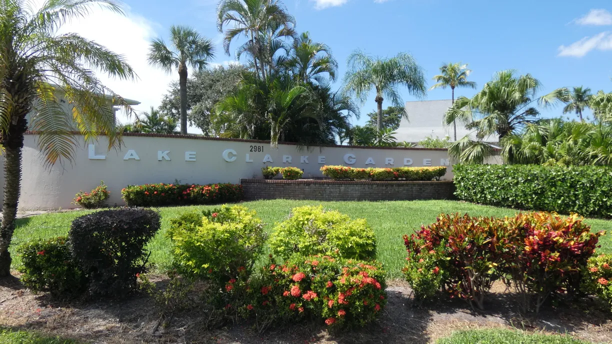 South Florida Real Estate | View 2616 N Garden Drive, 303 | 2 Beds, 2 Baths