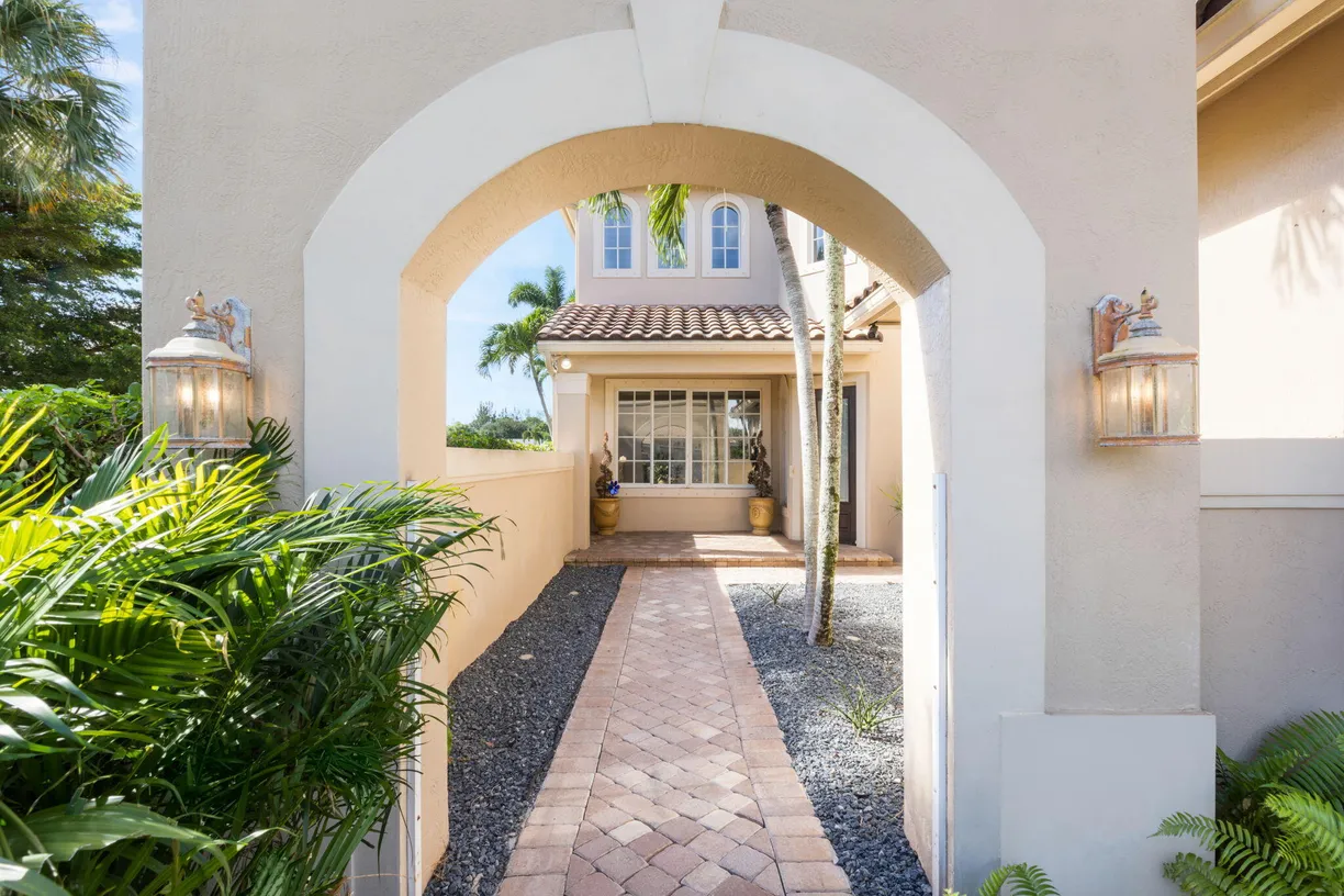 South Florida Real Estate | View 11788 Knightsbridge Place | Listing
