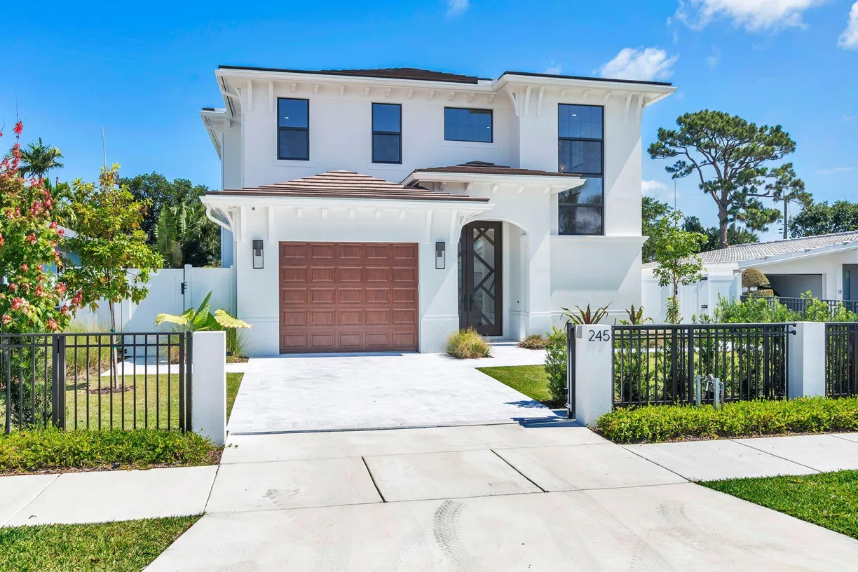 South Florida Real Estate | View 245 Alhambra Place | 5 Beds, 4 Baths