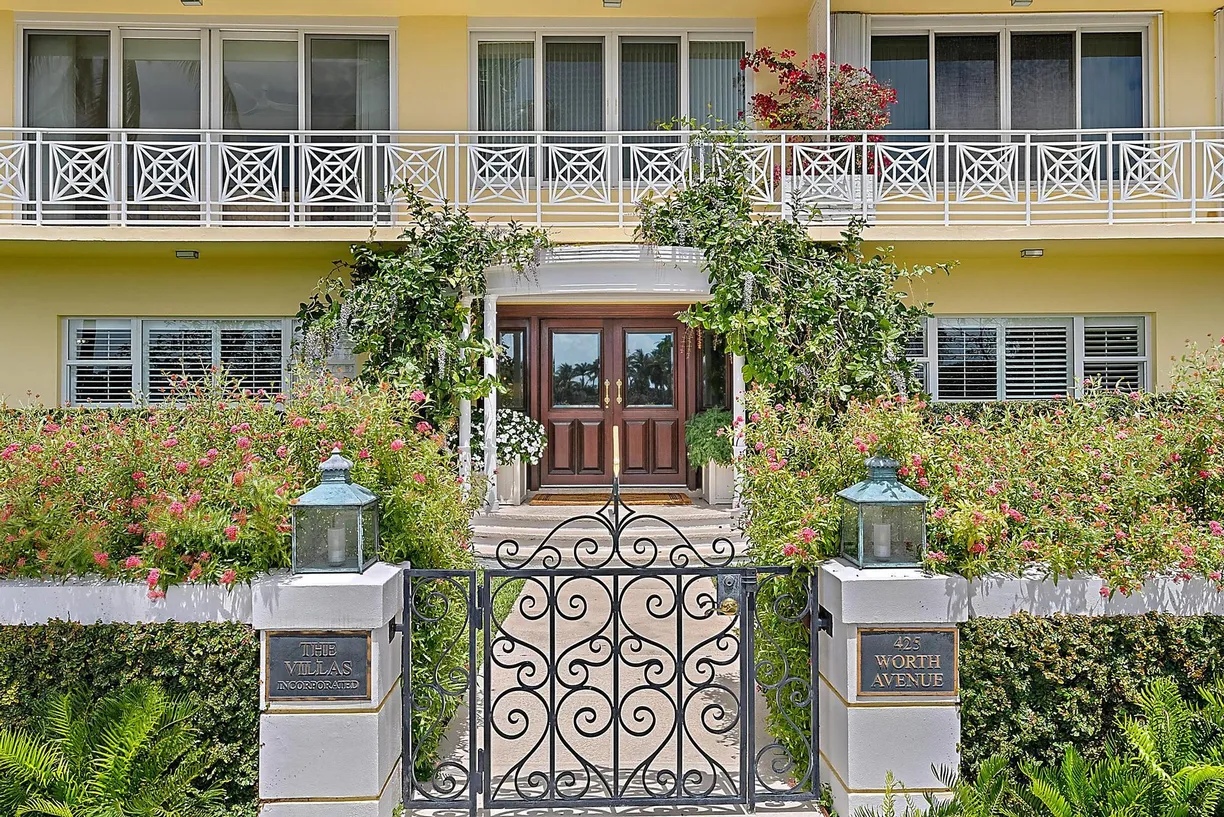 South Florida Real Estate | View 425 Worth Avenue, 2f | Listing