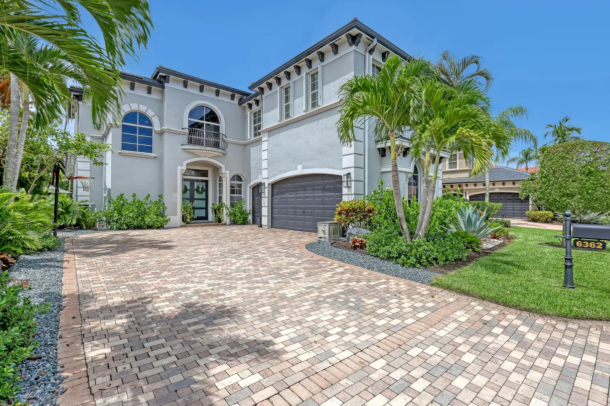 South Florida Real Estate | View 6362 Via Venetia | 5 Beds, 4 Baths
