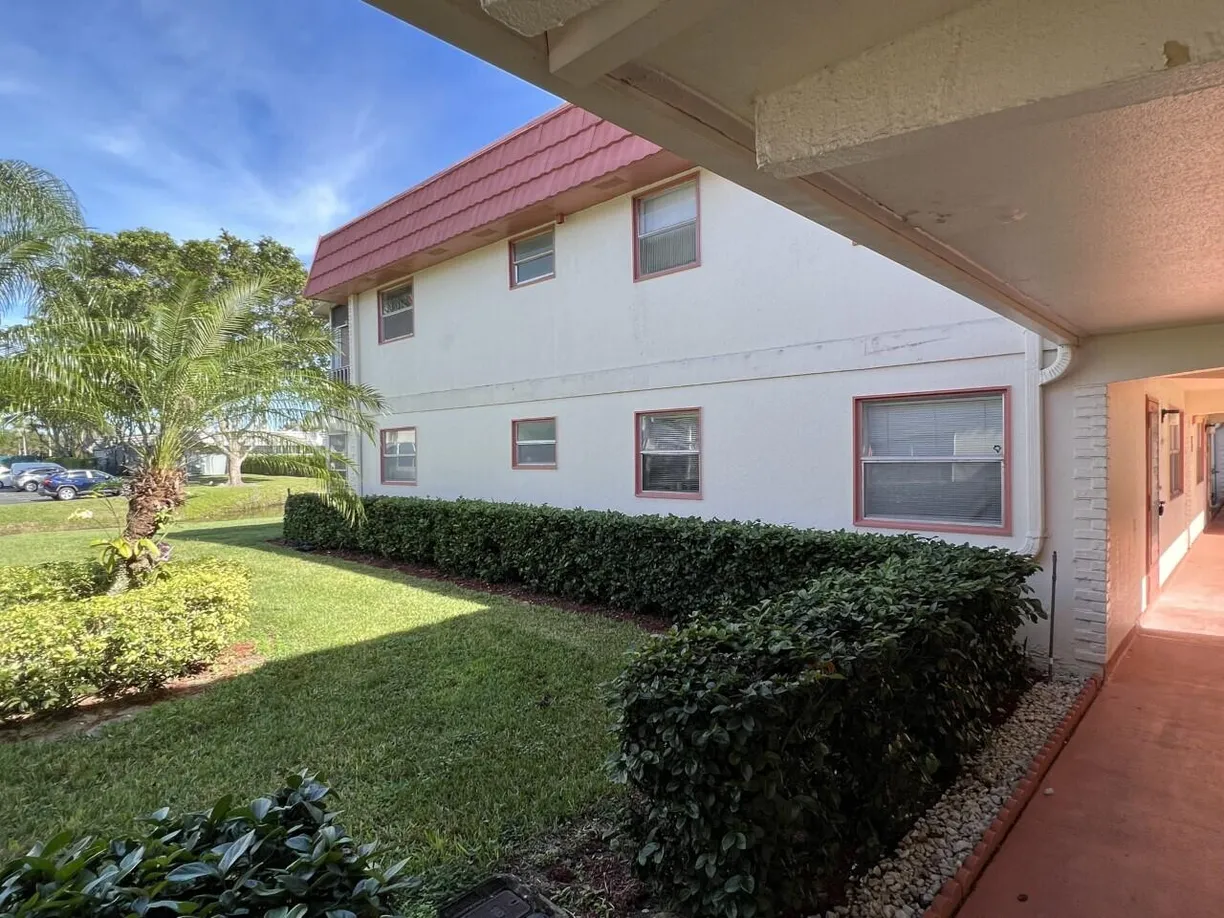 South Florida Real Estate | View 20 Saxony A Lane, A | 2 Beds, 2 Baths