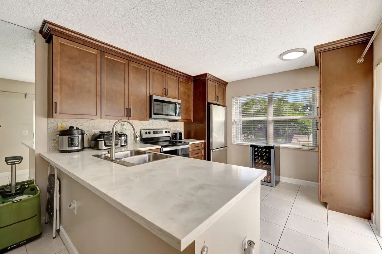 South Florida Real Estate | View 3325 SW Sunset Trace Circle | 2 Beds, 2 Baths