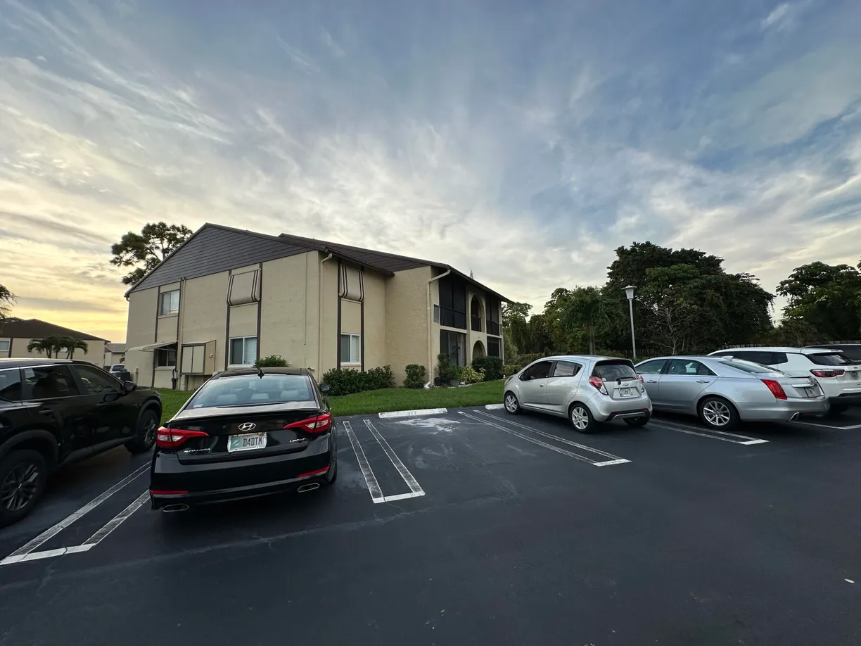 South Florida Real Estate | View 327 Pine Ridge Circle, Apt B-2 | 2 Beds, 1 Bath