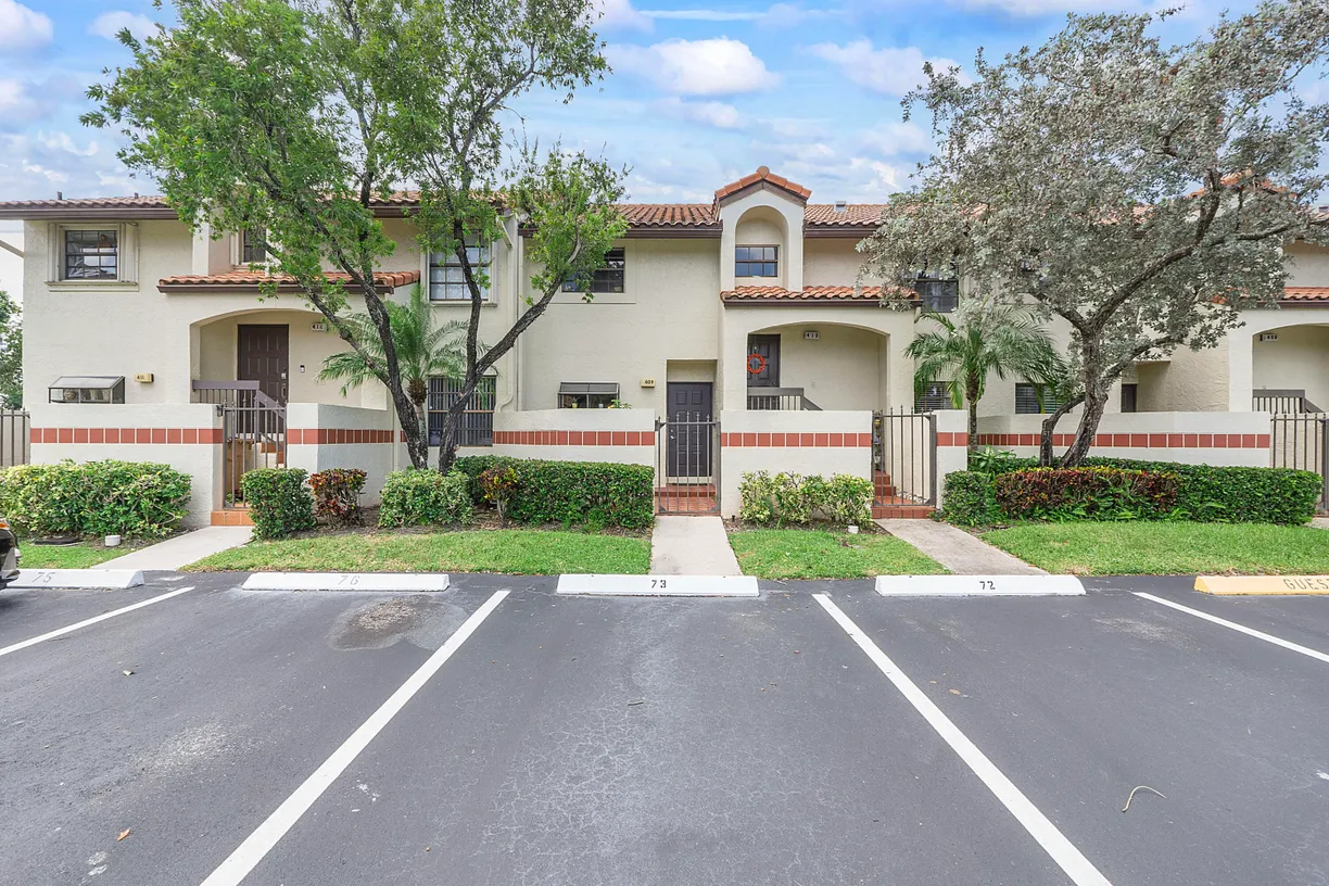 South Florida Real Estate | View 409 Republic Court | 2 Beds, 2 Baths