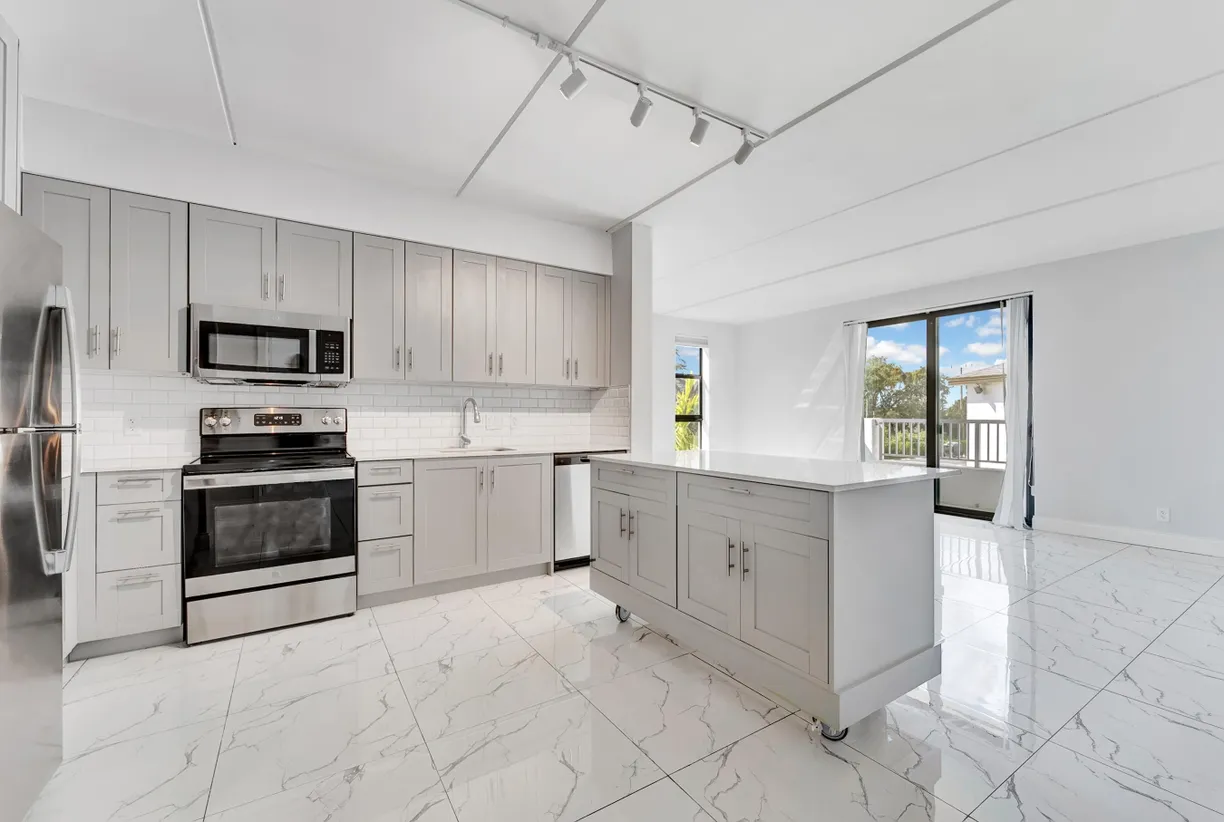 South Florida Real Estate | View 250 W Hidden Valley Boulevard, 3 | Listing