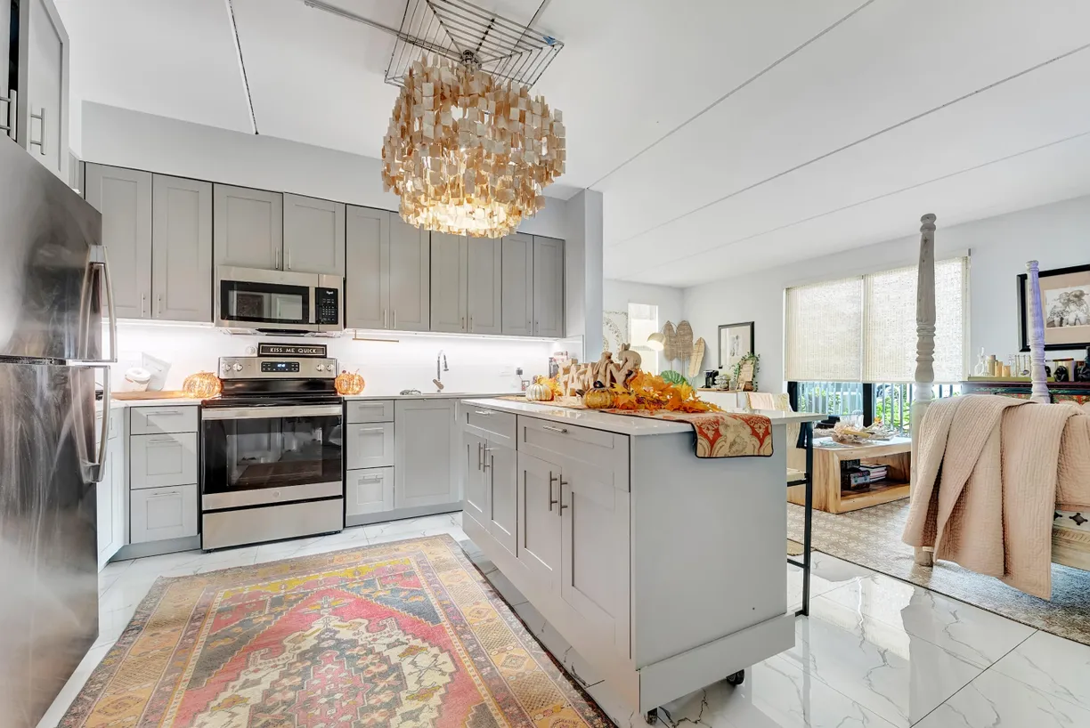 South Florida Real Estate | View 250 W Hidden Valley Boulevard, 3 | Listing