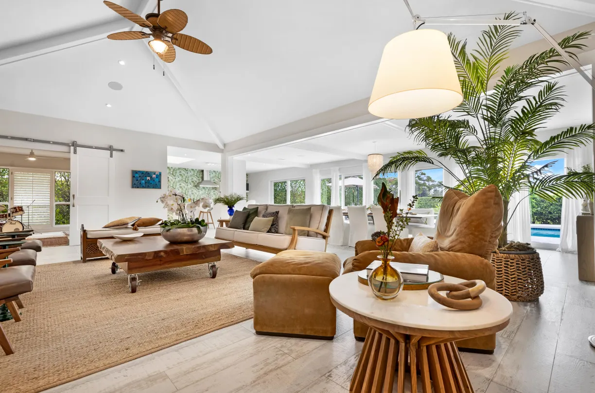 South Florida Real Estate | View 5108 Pineview Circle | 3 Beds, 2 Baths
