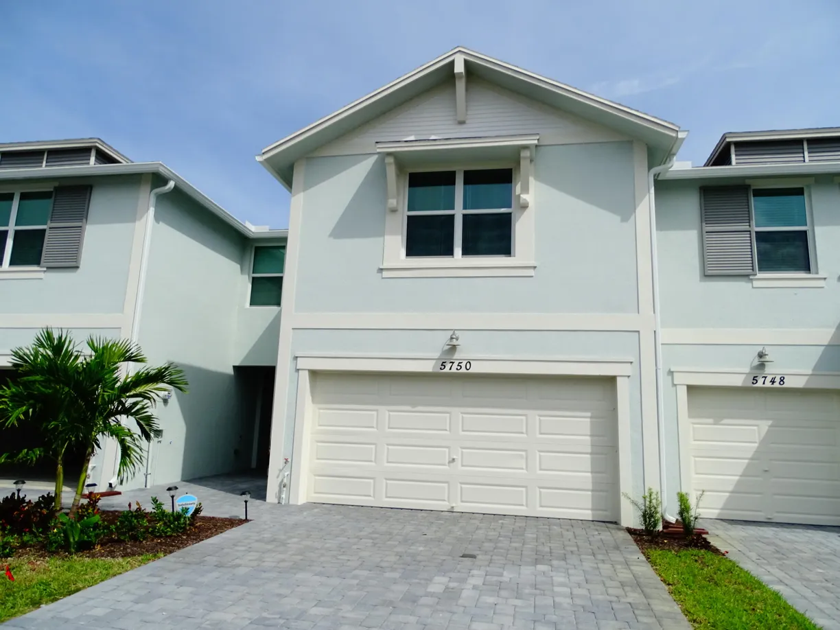 South Florida Real Estate | View 5750 SE Edgewater Circle | 3 Beds, 2 Baths