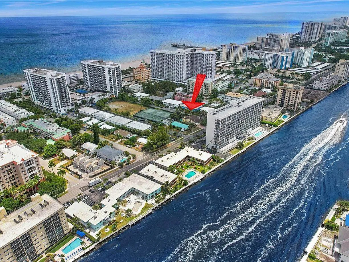 South Florida Real Estate | View 524 N Riverside Dr Drive | 2 Beds, 2 Baths