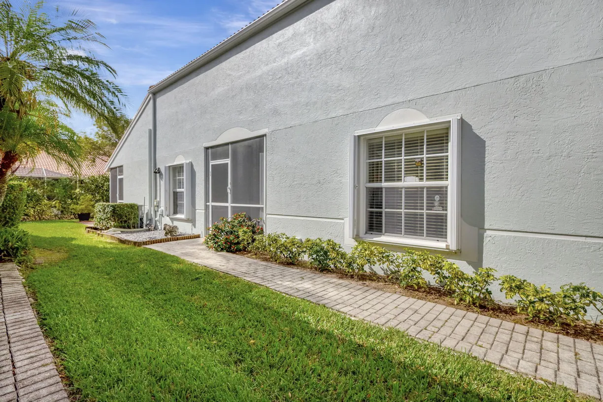 South Florida Real Estate | View 8503 Logia Circle | Listing