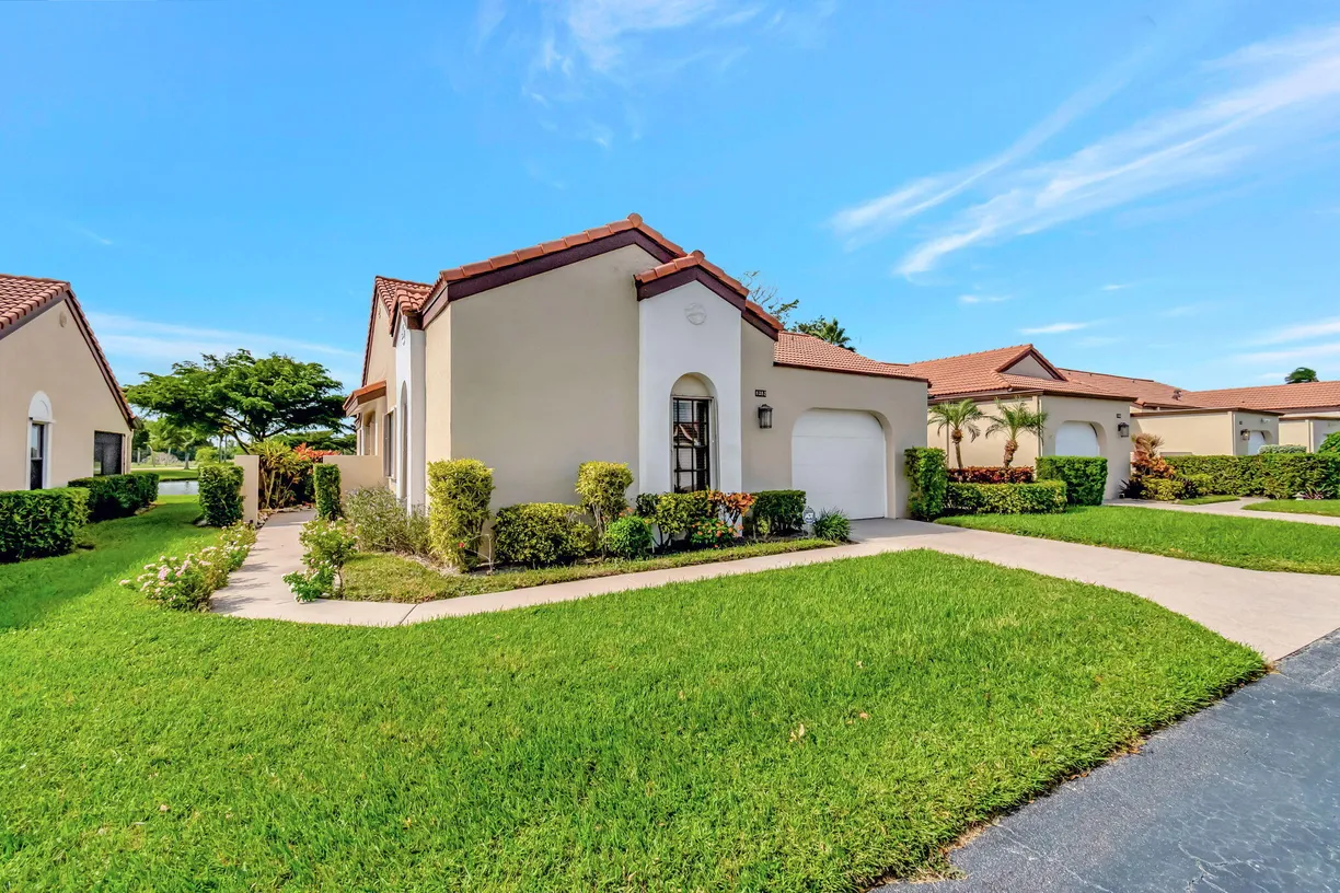 South Florida Real Estate | View 8282 Mooring Circle | Listing