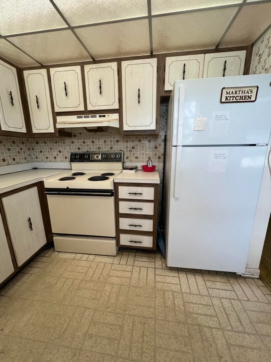 South Florida Real Estate | View 289 Piedmont G, 289 | Listing