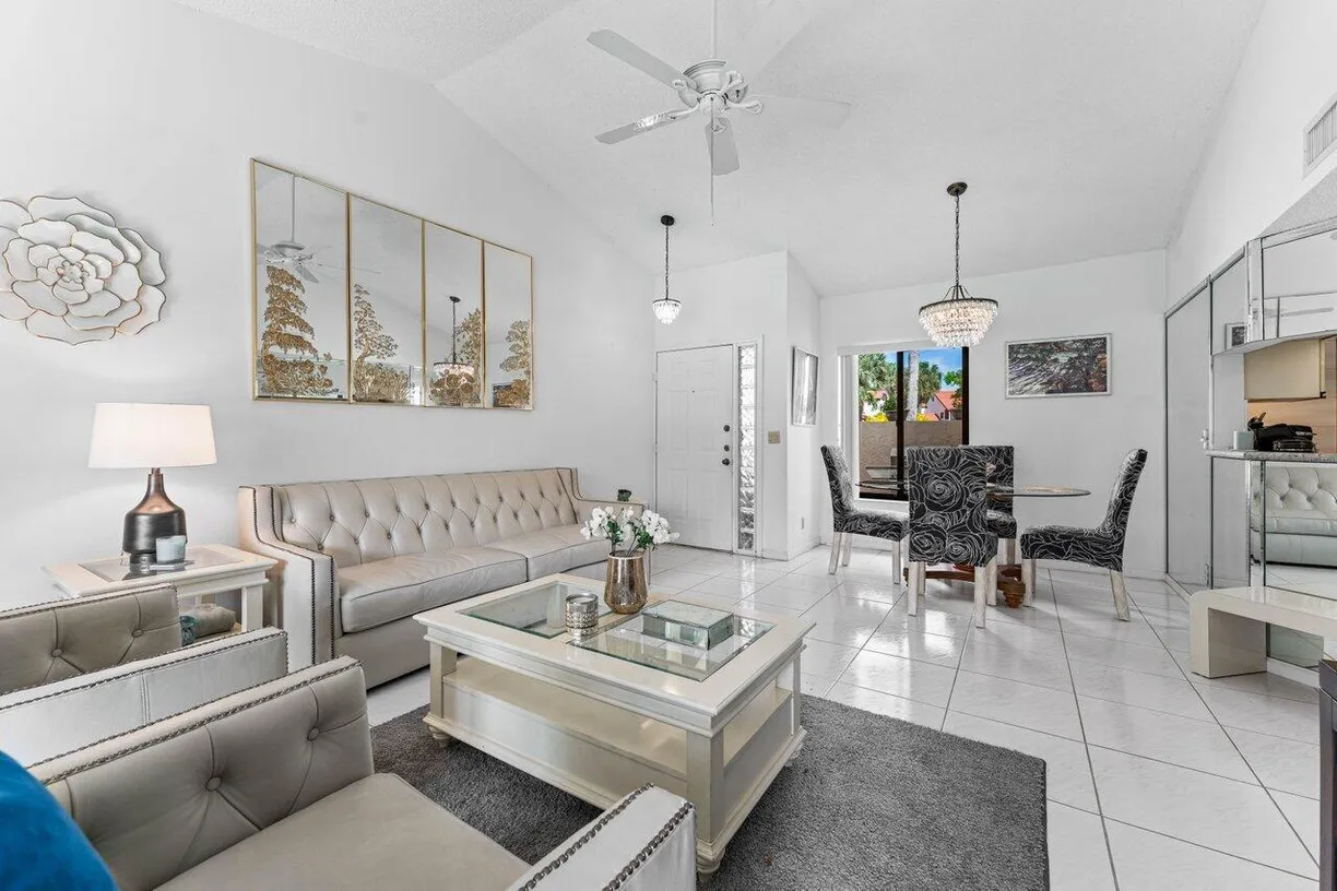 South Florida Real Estate | View 10 Via De Casas Sur, 104 | Listing