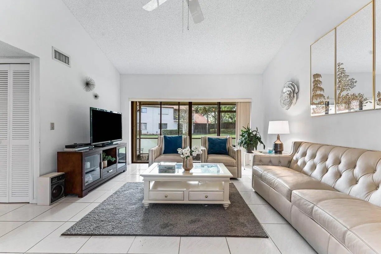 South Florida Real Estate | View 10 Via De Casas Sur, 104 | 2 Beds, 2 Baths
