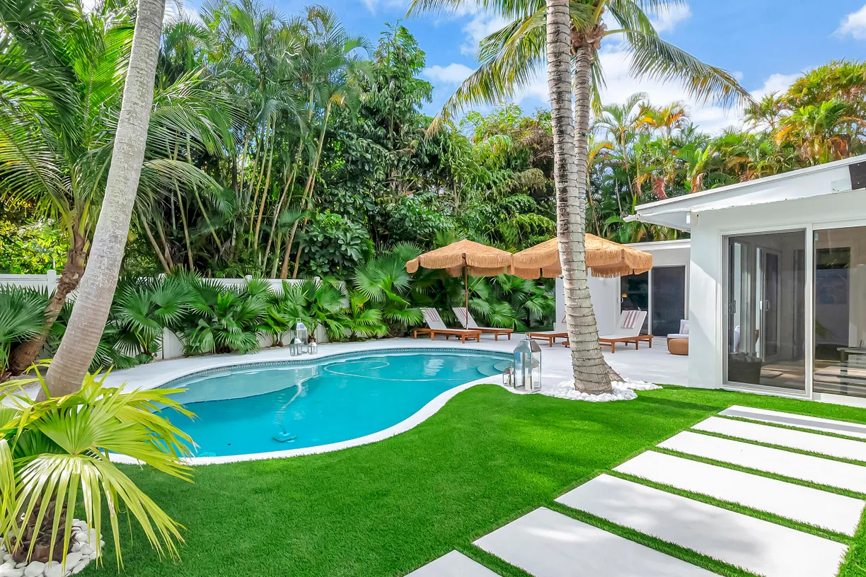 South Florida Real Estate | View 103 S Atlantic Drive | Listing