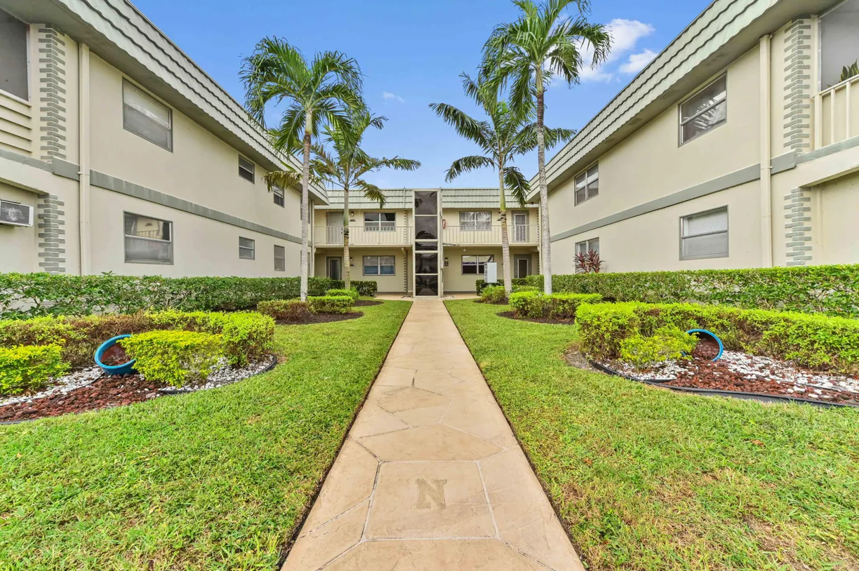 South Florida Real Estate | View 661 Monaco | 2 Beds, 2 Baths