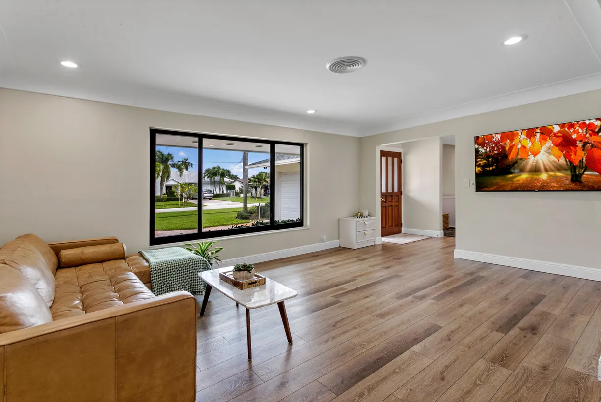South Florida Real Estate | View 728 Robin Way | Listing
