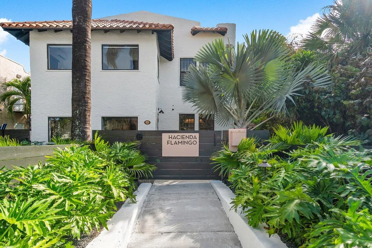 South Florida Real Estate | View 516 Park Place