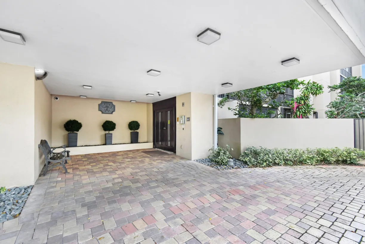 South Florida Real Estate | View 20100 Boca West Drive, 125 | Listing
