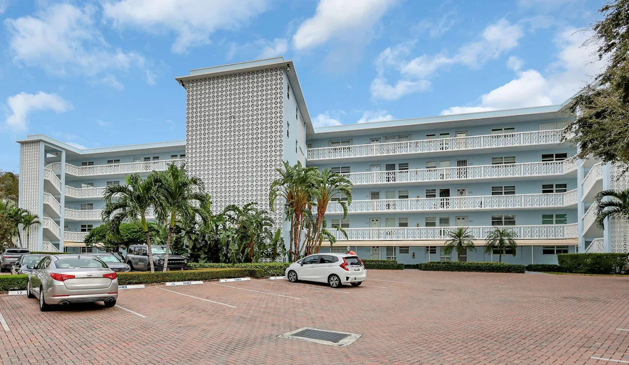 South Florida Real Estate | View 60 Yacht Club Drive, 106 | Listing