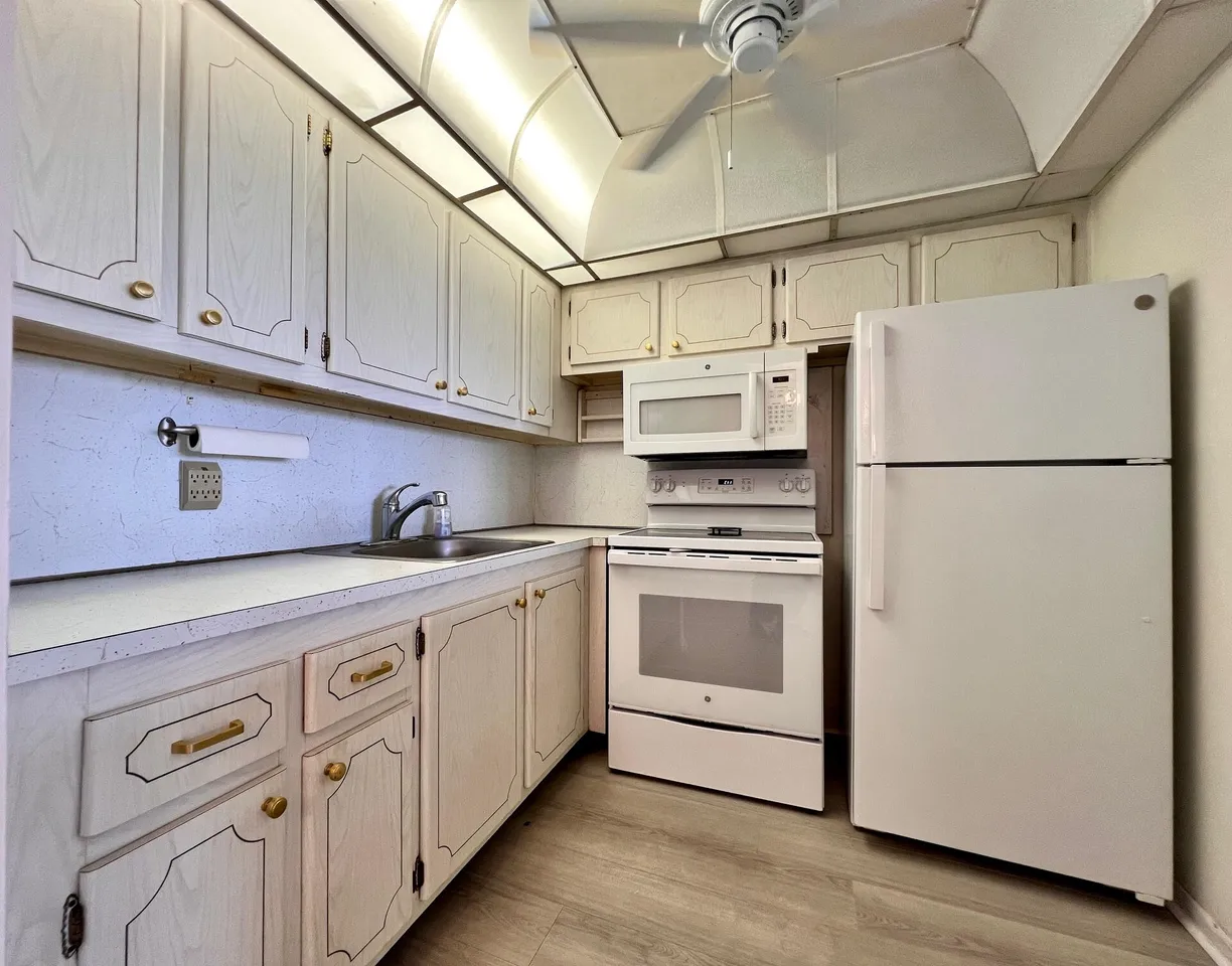 South Florida Real Estate | View 434 Southampton B | Listing