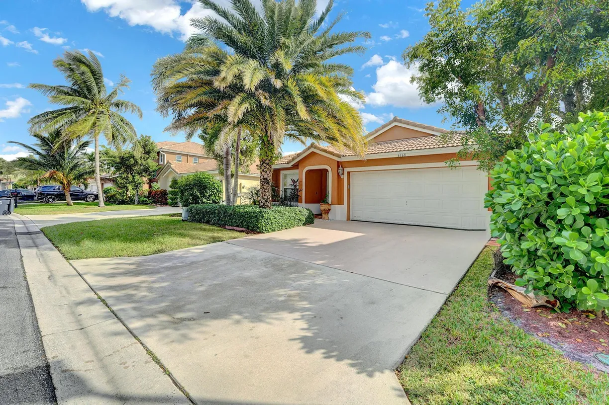 South Florida Real Estate | View 6160 Willoughby Circle | 3 Beds, 2 Baths