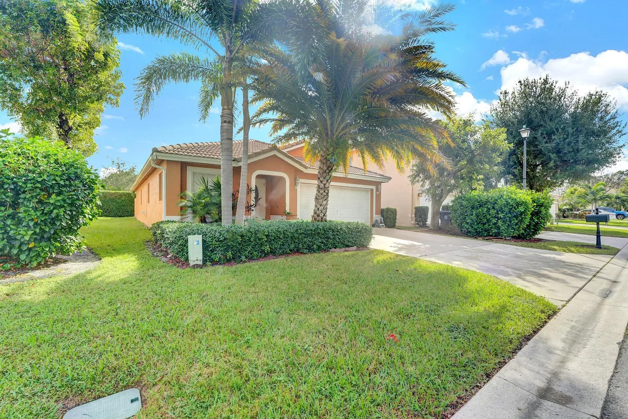 South Florida Real Estate | View 6160 Willoughby Circle | Listing