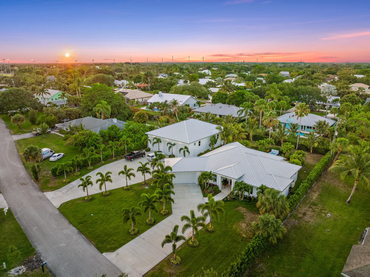 South Florida Real Estate | View 8505 SE Bayberry Terrace | Listing