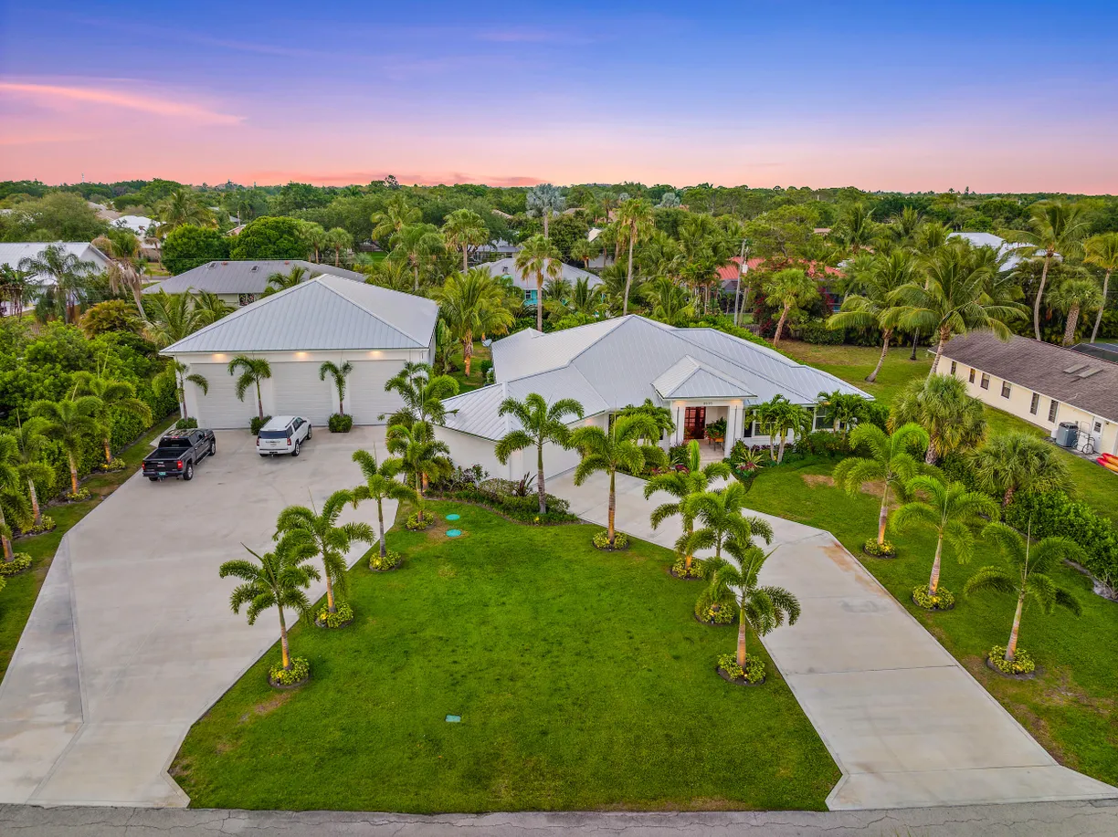 South Florida Real Estate | View 8505 SE Bayberry Terrace | 4 Beds, 3 Baths
