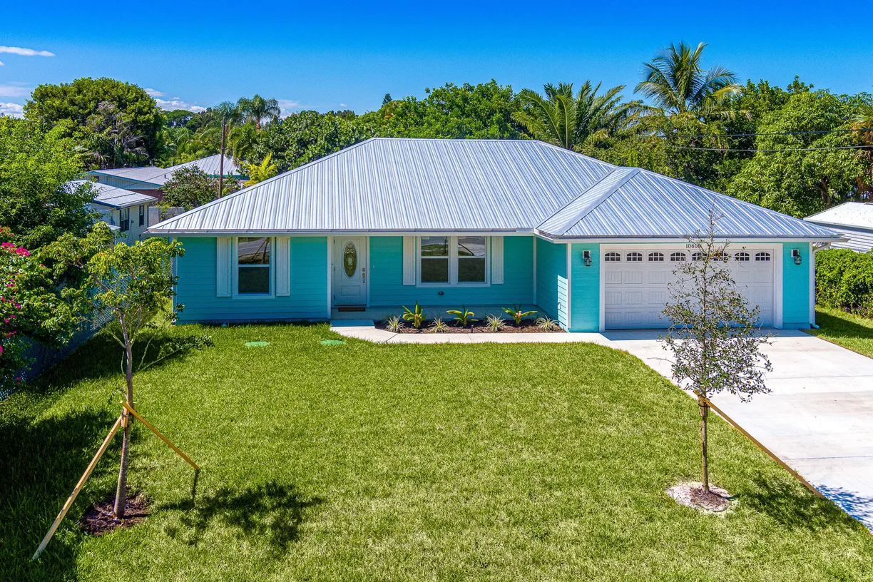 South Florida Real Estate | View 10600 SE Gomez Avenue | 3 Beds, 2 Baths