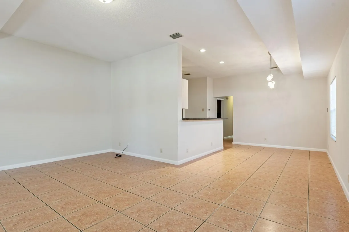 South Florida Real Estate | View 623 N L Street, Unit 2 (Right Side) | Listing