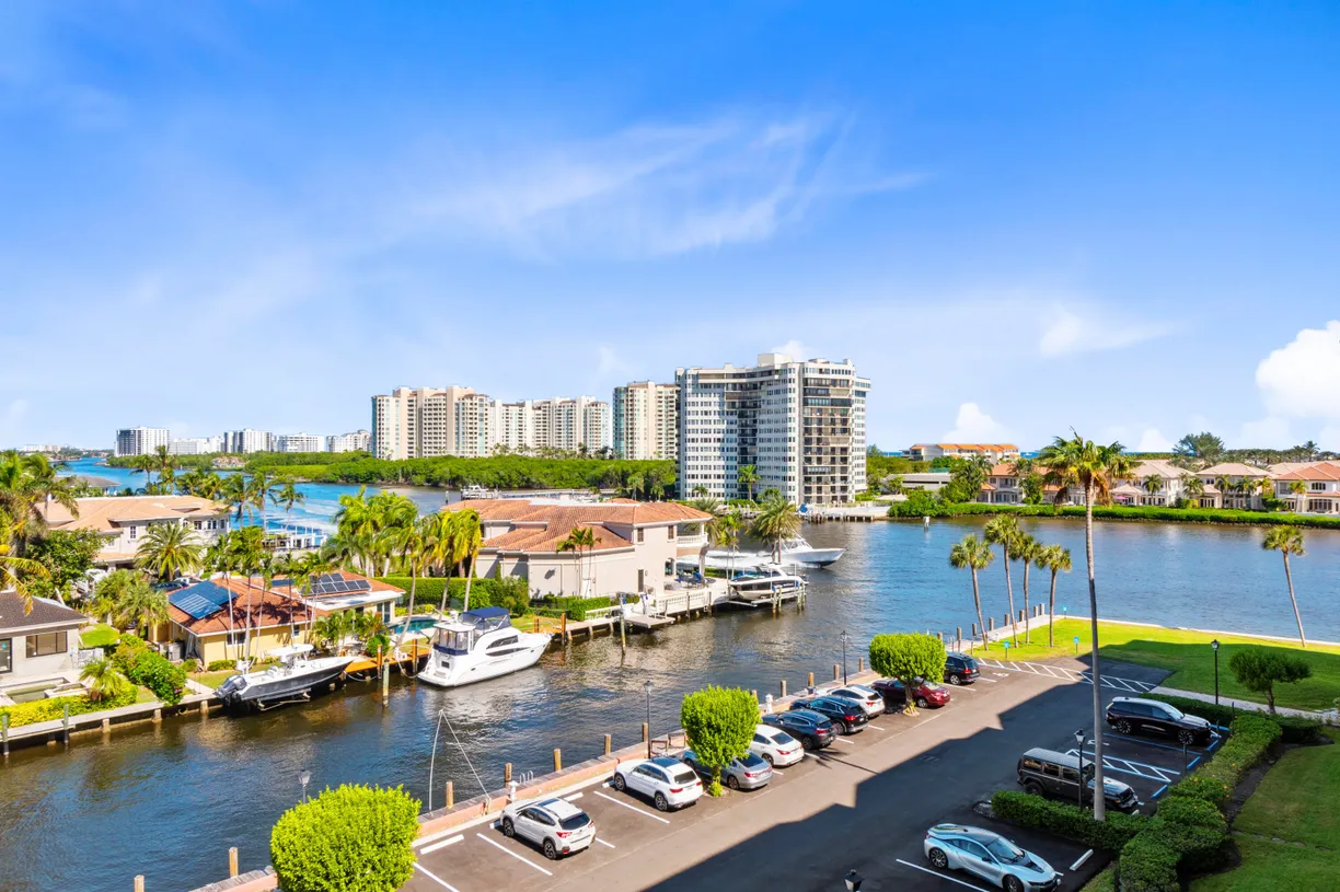 South Florida Real Estate | View 899 Jeffery Street, 604 | 1 Bed, 1 Bath