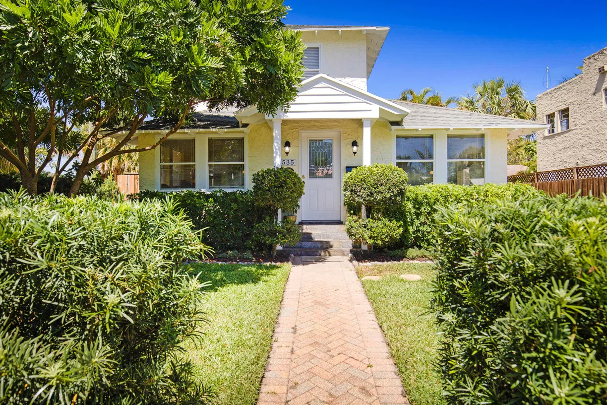 South Florida Real Estate | View 535 31st Street | 4 Beds, 3 Baths