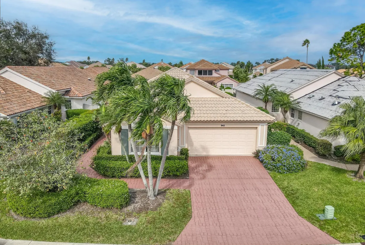 South Florida Real Estate | View 942 Augusta Pointe Drive | Listing