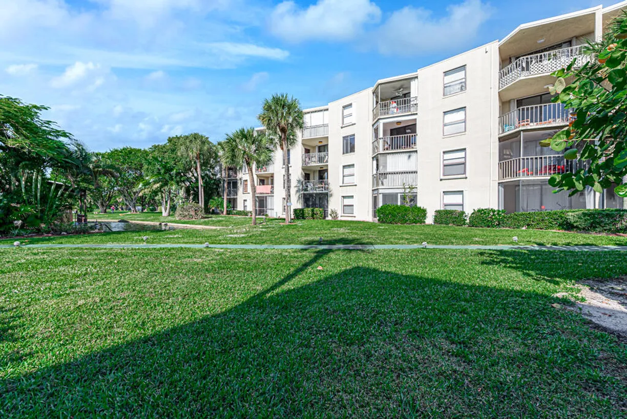 South Florida Real Estate | View 890 N Federal Highway, 308 | 2 Beds, 2 Baths