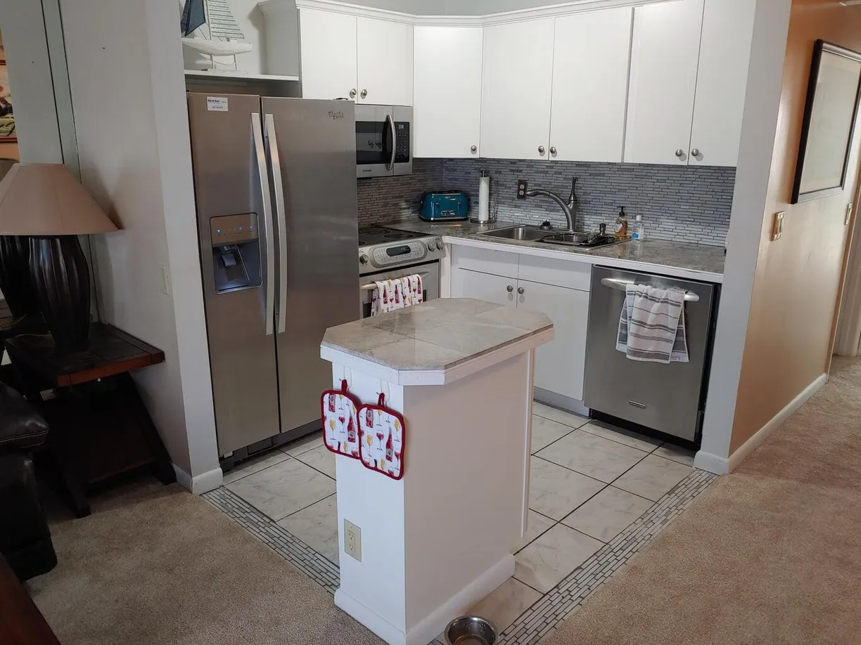 South Florida Real Estate | View 131 Easthampton F | 1 Bed, 1 Bath
