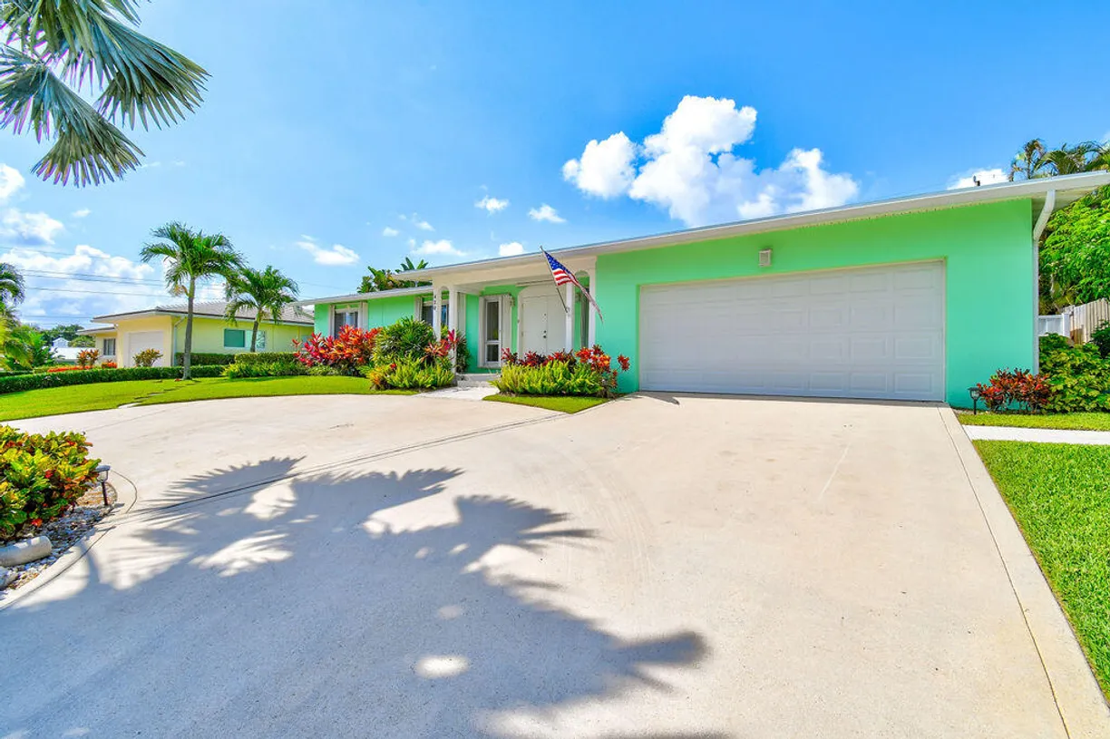 South Florida Real Estate | View 420 Sunset Way | Listing