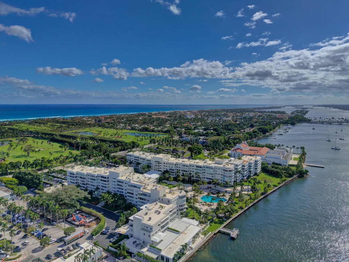South Florida Real Estate | View 44 Cocoanut Row, 104 A | 1 Bed, 1 Bath
